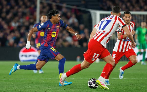 Tackle là gì? Kỹ thuật phòng ngự quan trọng trong bóng đá hiện đại