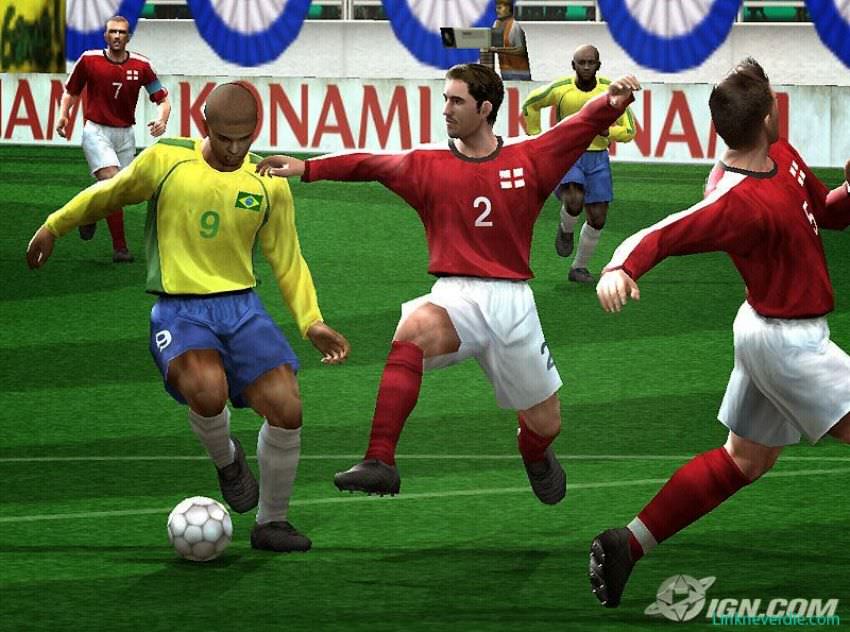 Hình ảnh trong game PES 2004 (screenshot)