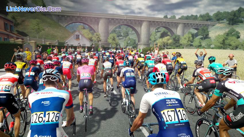 Hình ảnh trong game Tour de France 2021 (screenshot)