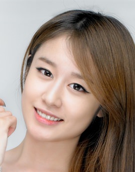 Diễn viên Ji-Yeon Park