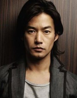 Diễn viên Yutaka Takenouchi