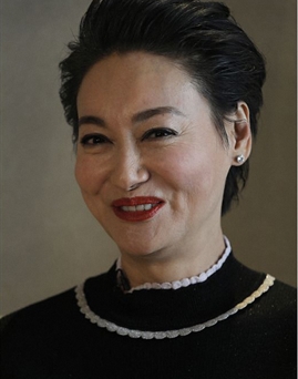 Diễn viên Kara Wai