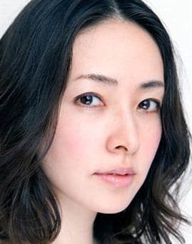 Diễn viên Reika Kirishima